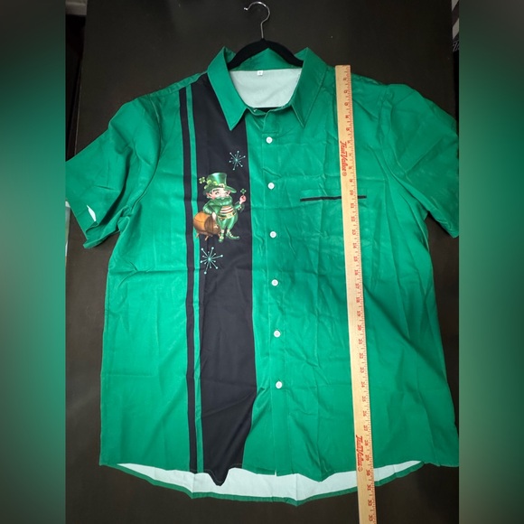 Leprechaun Graphic Green Button-Up Shirt – XL - Picture 4 of 9